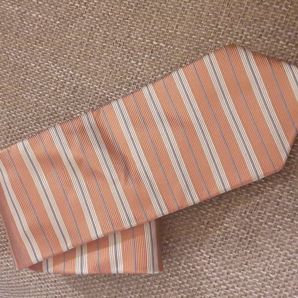 JoS A Bank silk tie